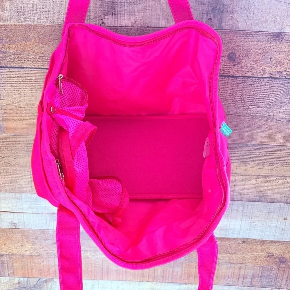 NWOT United Colors Of Benetton Pet Carrier